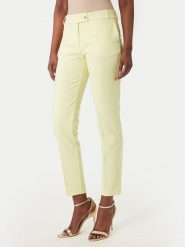 Rinascimento Spodnie materiałowe CFC0128638003 Żółty Slim Fit. Żółte spodnie materiałowe damskie Rinascimento, bez wzorów, z materiału. Za 399.99 zł.