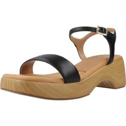 Sandały UNISA IRITA NTO Czarny. Czarne sandały damskie Unisa, bez wzorów, ze skóry, bez obcasa, bez zapięcia. Za 354.99 zł.