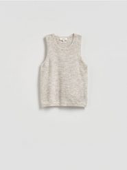 Sweter z moherem i wełną - beżowy. Brązowe swetry nierozpinane damskie Reserved, l, bez wzorów, z dzianiny, bez kołnierzyka, bez ramiączek. Za 149.99 zł.