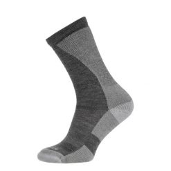 Skarpety Trekkingowe Na Giean Enhanced Medium Weight Crew Grey. Szare skarpetki damskie NA GIEAN, bez wzorów, z wełny. Za 78.99 zł.