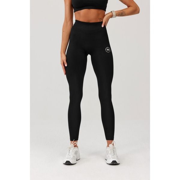 Damskie legginsy bezszwowe Rough Radical Seamless Glow Long. Czarne bielizna sportowa damska ROUGH RADICAL, bez wzorów. W wyprzedaży za 127.92 zł.