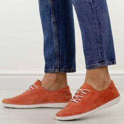 Pomarańczowe ażurowe skórzane półbuty damskie S.Barski 7080. Brązowe półbuty damskie S.BARSKI, na jesień, w ażurowe wzory, z jeansu, casualowe, bez obcasa, na płaskiej podeszwie, bez zapięcia. Za 249.00 zł.