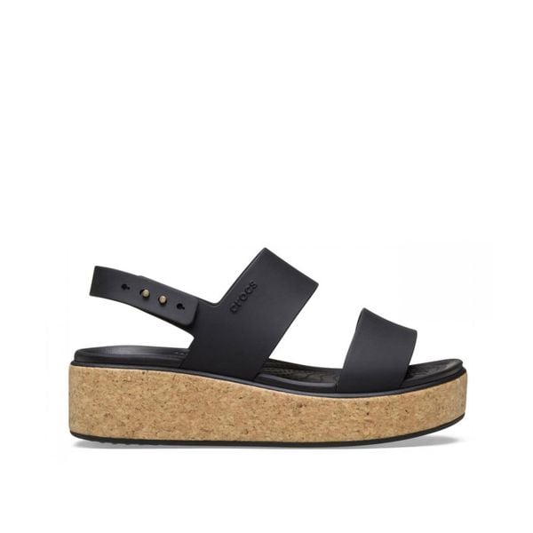 Sandały dla Kobiet Crocs Brooklyn Cork Low Wedge. Brązowe sandały damskie Crocs, bez wzorów, z materiału, bez obcasa, na koturnie, bez zapięcia. Za 199.99 zł.