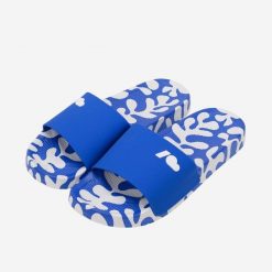 Klapki Kubota Basenowe Basic Print Niebieskie. Niebieskie klapki damskie Kubota, na lato, bez wzorów, z dresówki, eleganckie, bez obcasa, bez zapięcia. Za 79.99 zł.