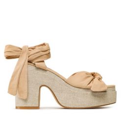 Sandały DeeZee. Brązowe sandały damskie DeeZee, bez wzorów, bez obcasa, na słupku, bez zapięcia. Za 179.99 zł.