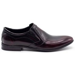 Lukas Buty męskie wizytowe wsuwane 284 wiśnia czerwone. Czerwone buty wizytowe męskie bez wzorów, z jeansu, bez obcasa, bez zapięcia. Za 367.89 zł.