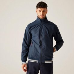 Kurtka wodoodporna Regatta Shorebay III. Niebieskie kurtki męskie Regatta, m, bez wzorów, z materiału, eleganckie, bez kaptura. Za 127.99 zł.