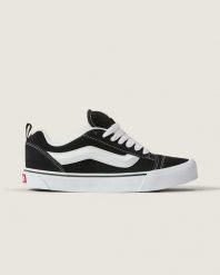 VANS Knu Skool Tenisówki unisex. Czarne trampki i tenisówki damskie Vans, bez wzorów, z gumy, bez zapięcia. Za 299.99 zł.