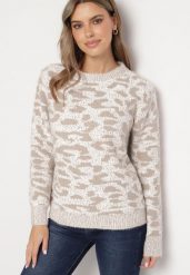 Ciemnobeżowy Sweter z Wełną o Klasycznym Kroju Zdobiony Wzorem w Cętki Zinarisa. Brązowe swetry nierozpinane damskie Born2be, na zimę, l, z aplikacjami, z wełny, klasyczne, bez kołnierzyka, bez ramiączek. Za 64.99 zł.