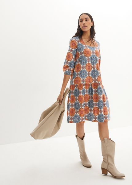 Sukienka shirtowa z lejącego materiału z wiskozą. Niebieskie sukienki damskie bonprix, bez wzorów, z wiskozy, bez kołnierzyka, bez ramiączek. Za 79.99 zł.