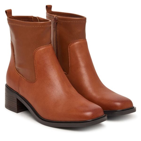 Botki Aldo. Brązowe botki damskie Aldo, bez wzorów, bez obcasa, na słupku, bez zapięcia. Za 599.99 zł.