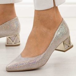 Multi s95 skórzane Polskie czółenka damskie na obcasie Prestige 2230/oblX. Żółte czółenka damskie Prestige, bez wzorów, ze skóry, biznesowe, bez obcasa, na obcasie, bez zapięcia. Za 439.00 zł.