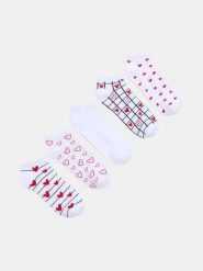 Prążkowane skarpetki ze wzorem 5 pack - biały. Białe skarpetki damskie Sinsay, bez wzorów, prążkowane. Za 9.99 zł.