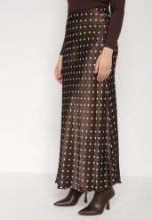 Brązowa Wiskozowa Spódnica Satynowa w Kropki o Rozkloszowanym Kroju Fedrana. Brązowe spódnice damskie Born2be, na co dzień, uniwersalny, bez wzorów, z satyny, eleganckie, maxi, rozkloszowane. Za 149.99 zł.