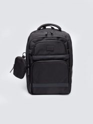 Plecak unisex czarny Amerigo 906. Czarne plecaki damskie BIG STAR, z aplikacjami, eleganckie. Za 179.99 zł.
