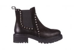 Botki Bayla-161 050-0504 Black Nubuck, Czarny, Skóra naturalna - 36. Czarne botki damskie Bayla, bez wzorów, z nubiku, bez obcasa, bez zapięcia. W wyprzedaży za 199.00 zł.