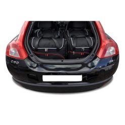 Torby Do Bagażnika Volvo C30 2006-2012 4Szt Kjust. Czarne torby podróżne damskie KJUST, bez wzorów. Za 992.00 zł.