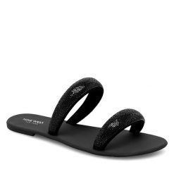 Klapki Nine West. Czarne klapki damskie Nine West, bez wzorów, bez obcasa, bez zapięcia. Za 149.99 zł.