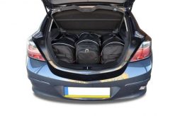 Torby Do Bagażnika Opel Astra Gtc 2005-2011 3Szt Kjust. Czarne torby podróżne damskie KJUST, bez wzorów, z kauczuku. Za 996.00 zł.