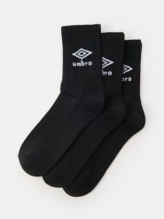 Skarpetki 3 pack Umbro - czarny. Czarne skarpety męskie Sinsay, bez wzorów. Za 22.99 zł.
