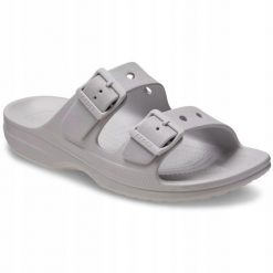 Klapki Dla Dorosłych Crocs Saturday Sandal. Szare klapki damskie Crocs, bez wzorów, z materiału, bez obcasa, bez zapięcia. Za 226.70 zł.