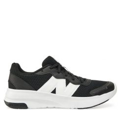 Buty do biegania New Balance. Czerwone obuwie sportowe damskie New Balance, bez wzorów, bez zapięcia, do biegania. Za 529.99 zł.