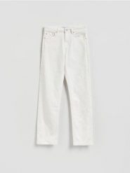 Jeansy straight - biały. Białe jeansy damskie Reserved, bez wzorów, z denimu. Za 129.99 zł.