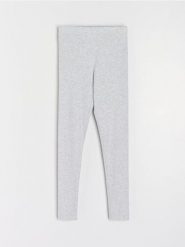 Prążkowane legginsy z gumką w pasie - szary. Szare legginsy damskie Sinsay, bez wzorów, prążkowane. Za 29.99 zł.