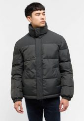 Męska kutka zimowa MUSTANG Oakfield Dark Sapphire 1015607 4136. Niebieskie płaszcze męskie Mustang, na zimę, m, bez wzorów, bez kołnierzyka, bez kaptura. Za 329.99 zł.
