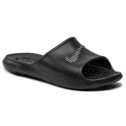 Klapki Nike. Czarne klapki damskie Nike, bez wzorów, sportowe, bez obcasa, bez zapięcia. Za 119.99 zł.