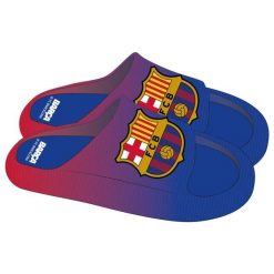 FC Barcelona klapki na basen i plażę unisex. Klapki męskie Cerda, bez wzorów, z materiału, bez zapięcia. Za 89.00 zł.