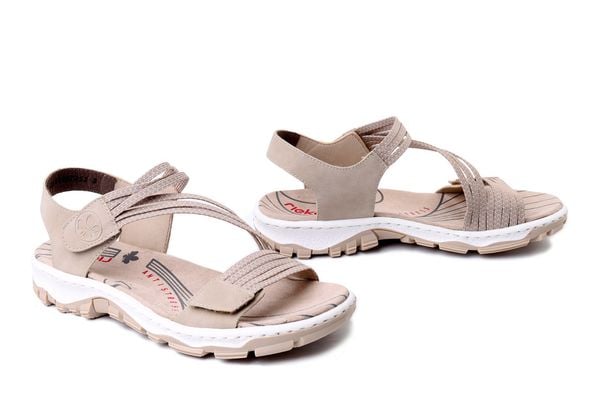 RIEKER 68871-62 beige, sandały damskie. Brązowe sandały damskie Rieker, bez wzorów, bez obcasa, bez zapięcia. Za 239.92 zł.