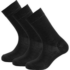 3-pak skarpetek Devold Daily Merino Light Sock - Black. Czarne skarpety męskie Devold, bez wzorów, z materiału. Za 109.00 zł.