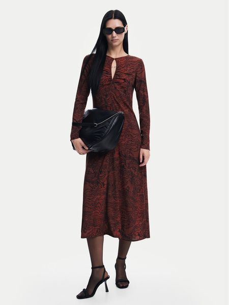 Desigual Sukienka codzienna Las Vegas 24WWVW56 Brązowy Regular Fit. Brązowe sukienki damskie Desigual, na co dzień, m, bez wzorów, z wiskozy, bez kołnierzyka, bez ramiączek, proste. Za 249.99 zł.