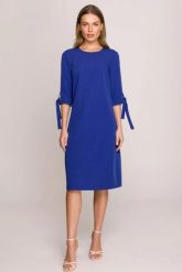 Klasyczna elegancka sukienka trapezowa niebieska. Niebieskie sukienki damskie Stylove, do pracy, l, bez wzorów, z materiału, biznesowe, bez kołnierzyka, bez ramiączek, proste. Za 299.00 zł.