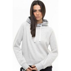 Bluza sportowa damska Under Armour Rival Fleece CB Hoodie. Białe bluzy damskie Under Armour, bez wzorów, casualowe, bez ramiączek, bez kaptura. Za 109.00 zł.