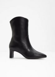 Krótkie botki. Czarne botki damskie bonprix, bez wzorów, bez obcasa, bez zapięcia. Za 149.99 zł.