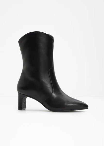 Krótkie botki. Czarne botki damskie bonprix, bez wzorów, bez obcasa, bez zapięcia. Za 142.99 zł.