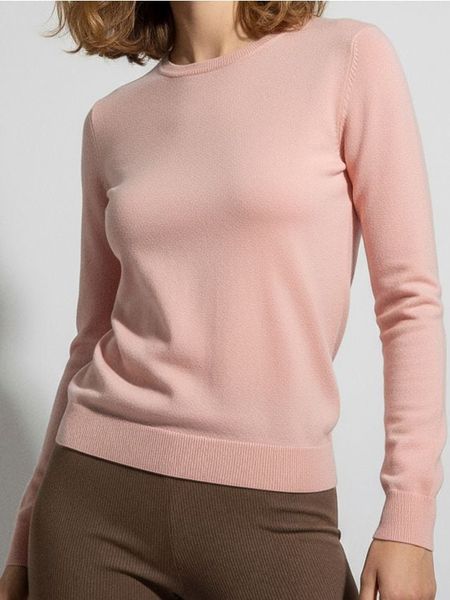 Lekki sweter basic - różowy. Czerwone swetry nierozpinane damskie Sinsay, l, bez wzorów, bez kołnierzyka, bez ramiączek. Za 29.99 zł.