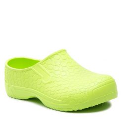 Klapki Dry Walker. Zielone klapki damskie Dry Walker, bez wzorów, bez obcasa, bez zapięcia. Za 79.99 zł.