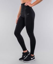 Klasyczne legginsy z wysokim stanem sportowe dla kobiet Carpatree. Czarne legginsy damskie Carpatree, bez wzorów, z elastanu. Za 131.99 zł.