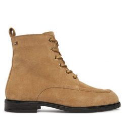 Trzewiki Tommy Hilfiger. Brązowe botki damskie Tommy Hilfiger, bez wzorów, bez obcasa, na płaskiej podeszwie, bez zapięcia. Za 649.99 zł.