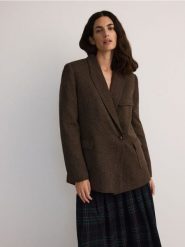 Melanżowa marynarka z wełną - wielobarwny. Marynarki i żakiety damskie Reserved, bez wzorów, z tkaniny, bez kołnierzyka, bez ramiączek. W wyprzedaży za 299.99 zł.