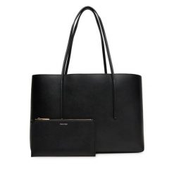 Torebka Calvin Klein. Czarne shopperki damskie Calvin Klein, bez wzorów, bez dodatków. Za 589.99 zł.