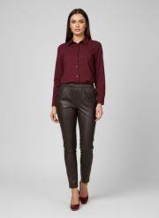 Eleganckie czekoladowe spodnie BengaMetallic04 7/8 o kroju slim fit PLUS SIZE XXL OVERSIZE JESIEŃ. Brązowe spodnie materiałowe damskie Moda Size Plus Iwanek, na jesień, bez wzorów, z elastanu, biznesowe, plus size. Za 199.90 zł.