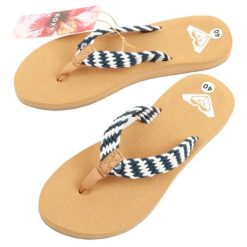 Klapki plażowe Roxy Porto ARJL101213. Brązowe klapki damskie Roxy, na lato, bez wzorów, z materiału, bez obcasa, bez zapięcia. Za 69.00 zł.