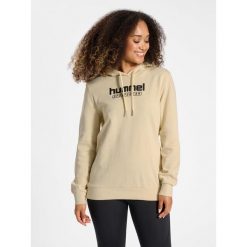 Sweat bluza z kapturem dla kobiet Hummel Booster. Brązowe bluzy damskie Hummel, bez wzorów, sportowe, bez ramiączek, z kapturem. W wyprzedaży za 227.50 zł.