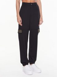 Liu Jo Sport Spodnie materiałowe TA3156 J5942 Czarny Regular Fit. Czarne spodnie sportowe damskie Liu Jo Sport, bez wzorów, z materiału, sportowe. Za 799.99 zł.