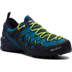Trekkingi SALEWA - Wildfire Edge 61346-3988 Premium Navy/Fluo Yellow. Czarne trekkingi męskie Salewa, z materiału, bez zapięcia. W wyprzedaży za 629.00 zł.