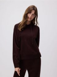 Wełniany sweter z kapturem - ciemnobrązowy. Brązowe swetry nierozpinane damskie Reserved, l, bez wzorów, z wełny, bez kołnierzyka, bez ramiączek. Za 239.99 zł.